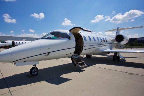 Learjet 40