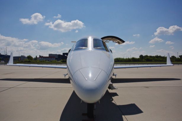 Learjet 40