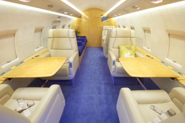 Challenger 604