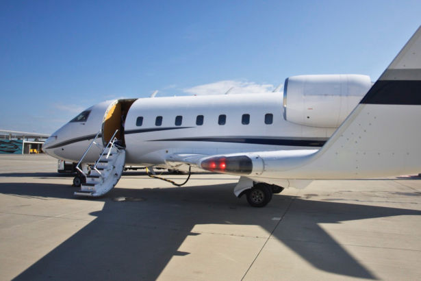 Challenger 604